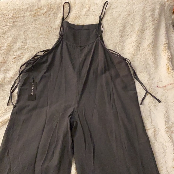 Doe & Rae Capri Jumpsuit - Picture 2 of 2